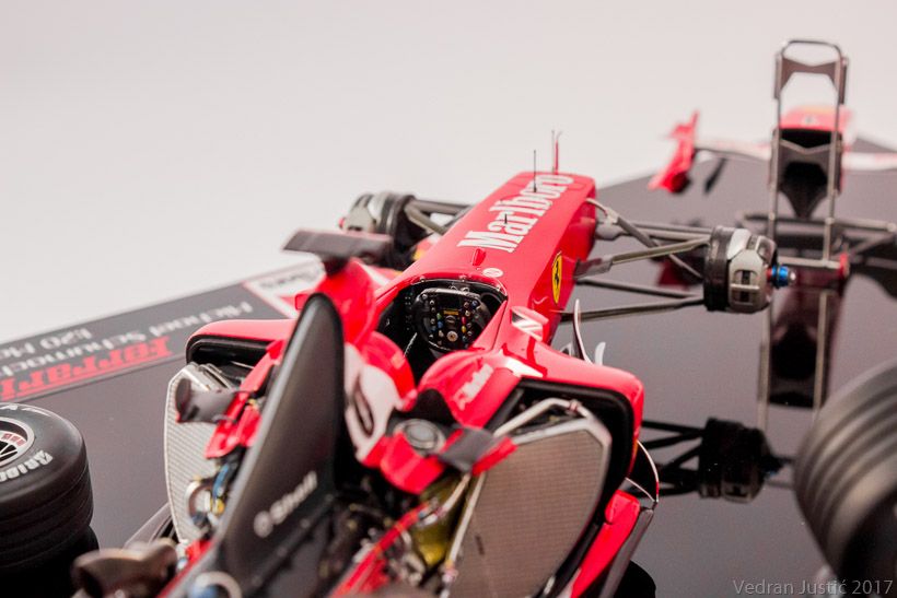 Ferrari F2003-GA - Model Factory Hiro 1/20 - Display Case Ferrari F2003-GA - Model Factory Hiro 1/20 - Display Case